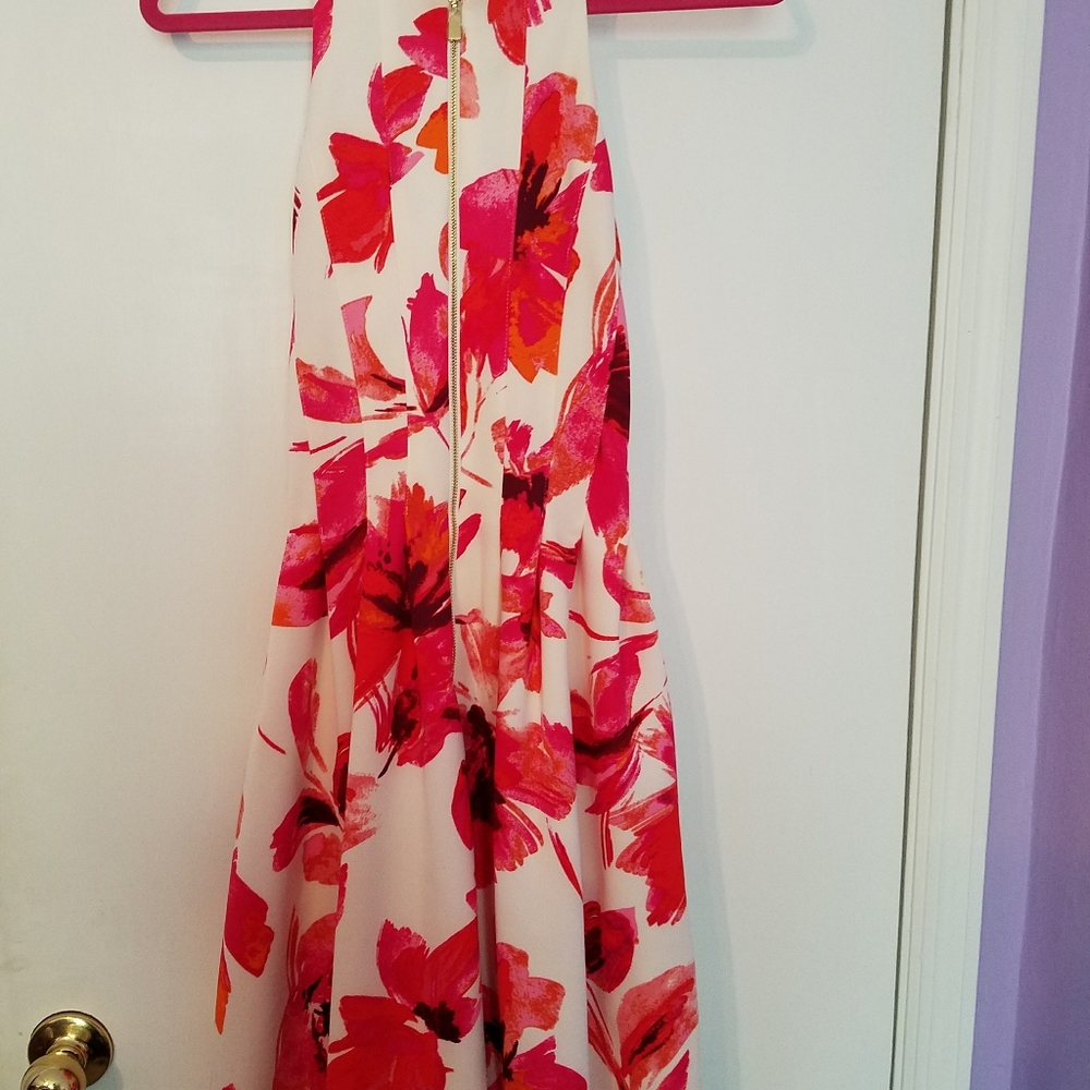 Beautiful knee length Vince Camuto dress - Picture 3 of 3